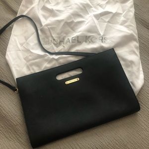 Michael kors envelope shoulder bag/ clutch black